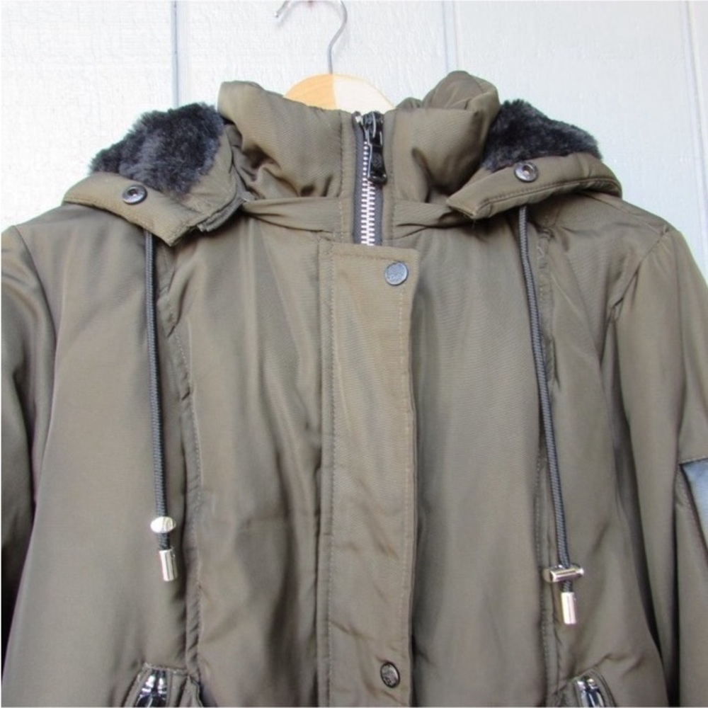 Bomber jacket - Picture 2 of 8